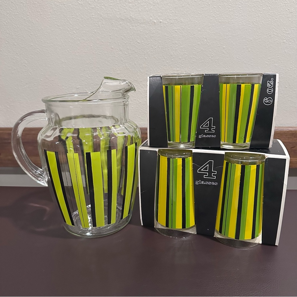 Vtg MCM Anchor Hocking Green Black Yellow Glass  Pitcher & NOS Glasses Set of 9